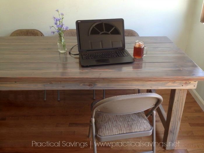 Our simple, easy DiY Farmhouse Table